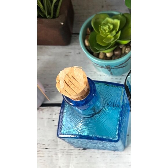 Teal Blue Textured Square Bottle With Cork Stopper - Picture 5 of 8